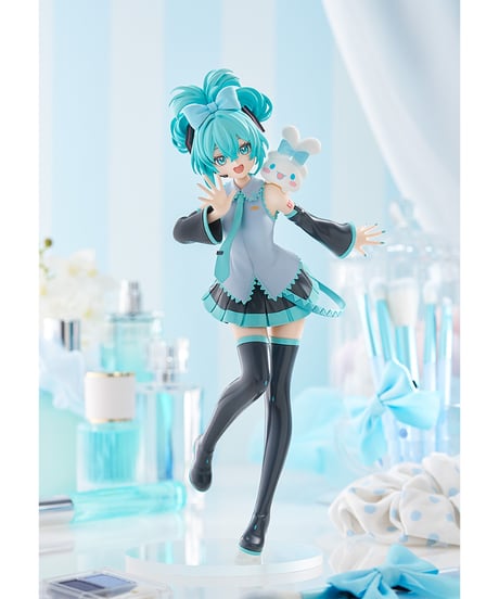 【予約】POP UP PARADE 初音ミク シナモロールコラボVer. L size　塗装済み完成品　初音ミク×シナモロール　[グッドスマイルカンパニー]
