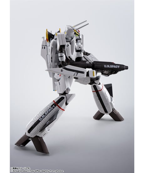 HI-METAL R VF-0Sフェニックス(ロイ・フォッカー機) ＋ QF-2200D-B ゴースト　マクロスゼロ　［バンダイ］