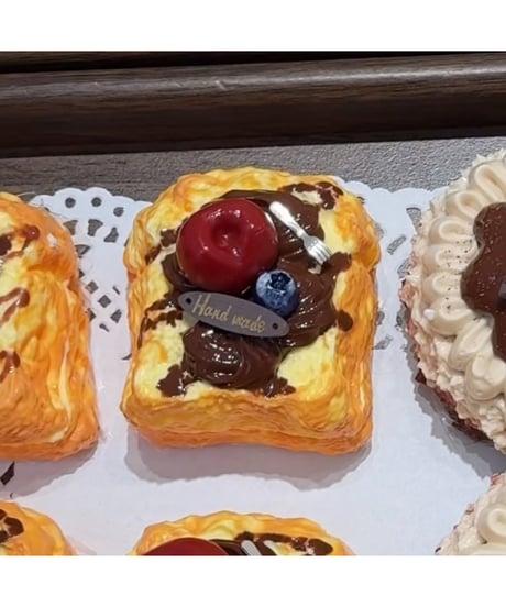 【予約】【送料無料】こんがりトースト☆焼きたて！　6個入り1BOX　［BUZZROOM（バズる～ム）］