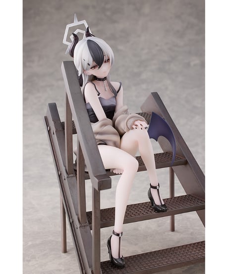 【予約】カヨコ(ドレス) メモリアルロビーVer.　1/7スケール　塗装済み完成品　ブルーアーカイブ -Blue Archive-　[Solarain]