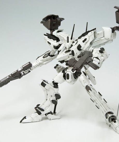 コトブキヤ　ラインアーク ホワイト・グリント　アーマード・コア