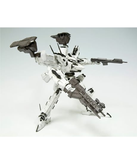 コトブキヤ　ラインアーク ホワイト・グリント　アーマード・コア
