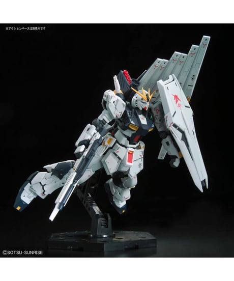 RG 1/144 νガンダム　機動戦士ガンダム 逆襲のシャア　プラモデル　［バンダイ］