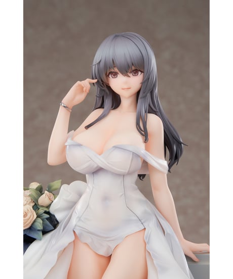 アズールレーン カリブディス 輝かしの麗裳Ver.　1/7スケール　PVC＆ABS製塗装済み完成品
