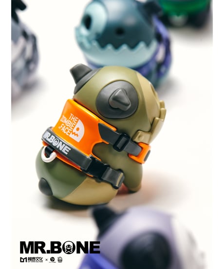 【送料無料】MR.BONEブラインドボックス「キャンプ・ドッグズ」　9個入り1BOX　［マイ・オン・カルチャー］