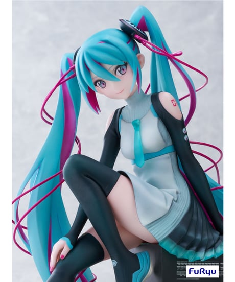 初音ミク×MTV 1/7スケールフィギュア　PVC製塗装済完成品