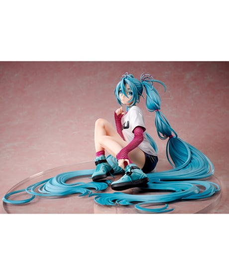 初音ミク×米山舞 The Latest Street Style "Cute"　1/4スケールPVC＆ABS製塗装済み完成品フィギュア