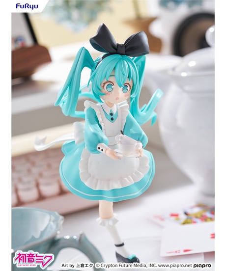 【予約】デスクトップフェアリー 初音ミク 不思議の国ver.　プラスチック製 塗装済み完成品　［フリュー］