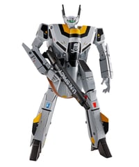 【予約】【8月発売予定】　DX超合金 VF-1S バルキリー ロイ・フォッカースペシャル　リバイバルVer．　超時空要塞マクロス　［バンダイ］