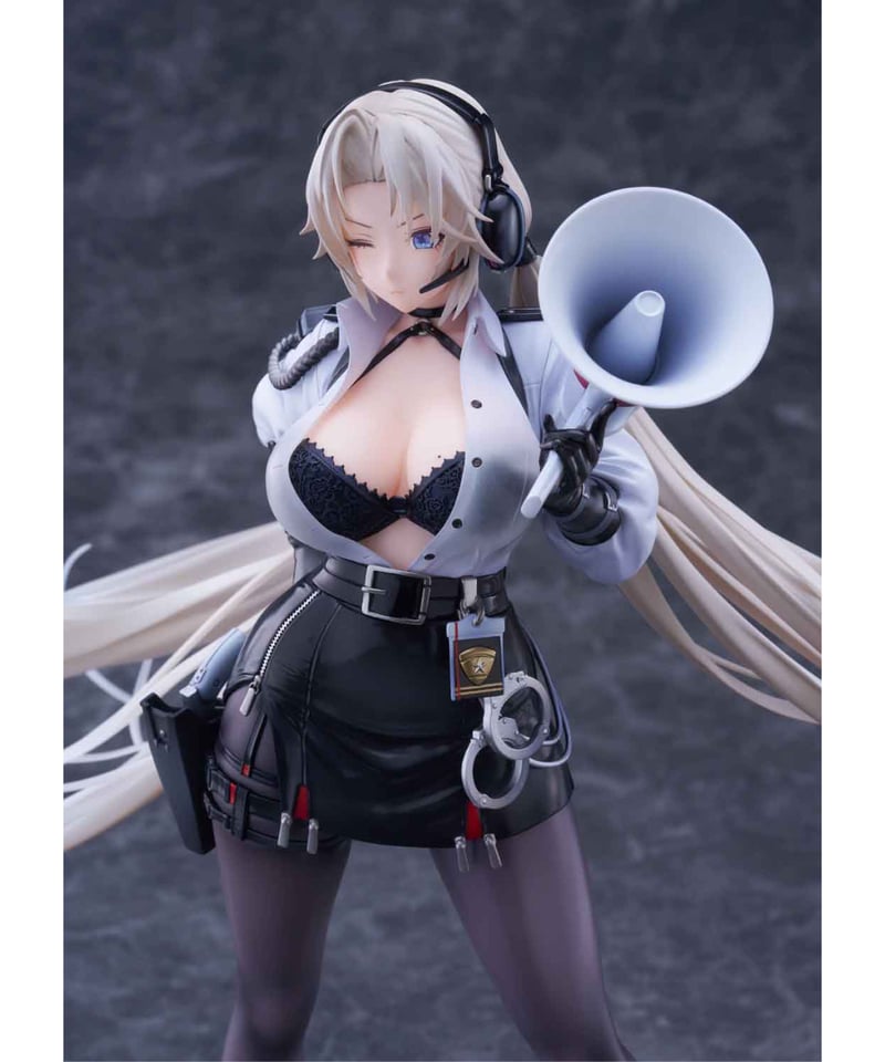 【新品•未開封】『アズールレーン』​クロンシュタット 1/6 完成品フィギュア 特別企画】【あみあみ展示撮り下ろし】これぞクールビューティ