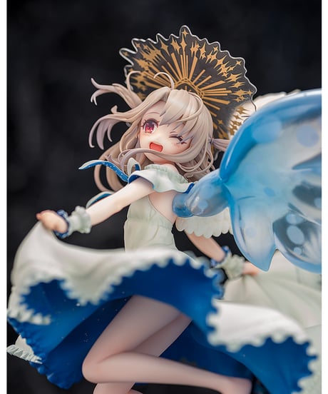 イリヤスフィール 15th Anniversary ver.　1/7スケール　塗装済み完成品　Fate/kaleid liner プリズマ☆イリヤ ドライ!!　[ＫＡＤＯＫＡＷＡ]