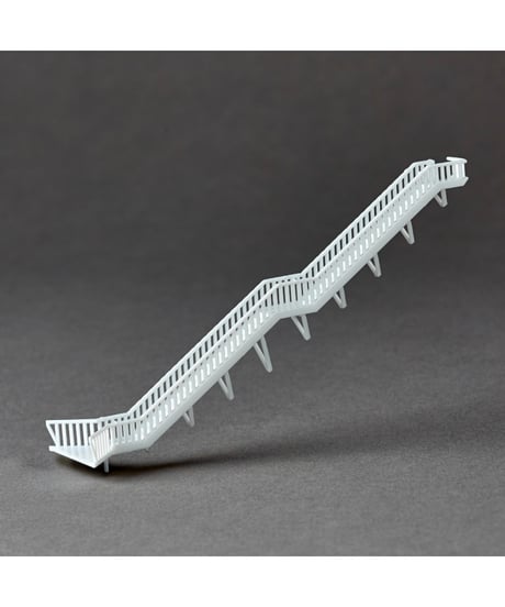 【予約】ARTPLA 太陽の塔（2026年再販）　プラスチックモデルキット　［海洋堂］