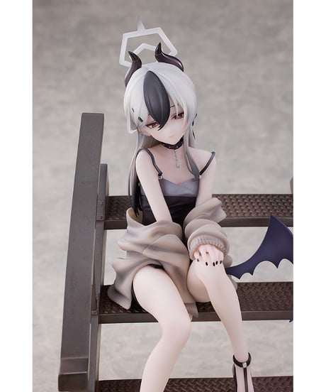【予約】カヨコ(ドレス) メモリアルロビーVer.　1/7スケール　塗装済み完成品　ブルーアーカイブ -Blue Archive-　[Solarain]