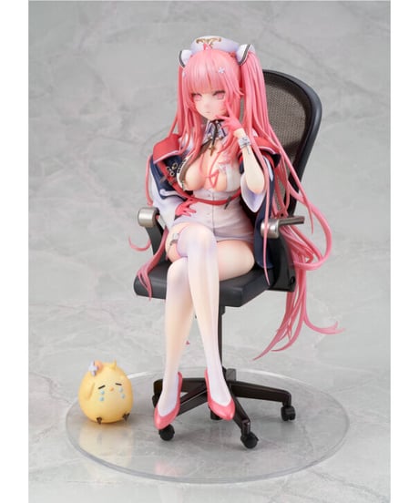 パーシュース ナーセリー勤務タイムVer.　（アズールレーン）　1/7 スケールフィギュア