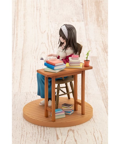 鷺沢文香-off stage-　アイドルマスター シンデレラガールズ　PVC塗装済み完成品　1/8スケールフィギュア