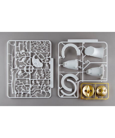 【予約】ARTPLA 太陽の塔（2026年再販）　プラスチックモデルキット　［海洋堂］