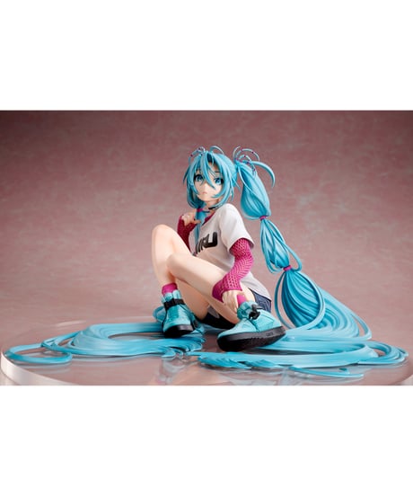 初音ミク×米山舞 The Latest Street Style "Cute"　1/4スケールPVC＆ABS製塗装済み完成品フィギュア