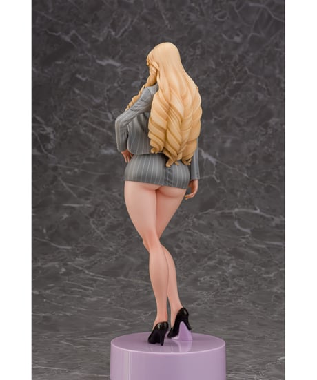 【予約】ギャル姉社長とハーレムオフィス 錦織 愛(グレースーツVer.)健全Ver. 　1/7スケール　塗装済み完成品　［ダイキ工業］