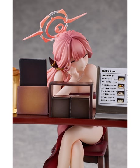 【予約】アル (ドレス) メモリアルロビーVer.　1/7スケール　塗装済み完成品　ブルーアーカイブ -Blue Archive-　[Solarain]