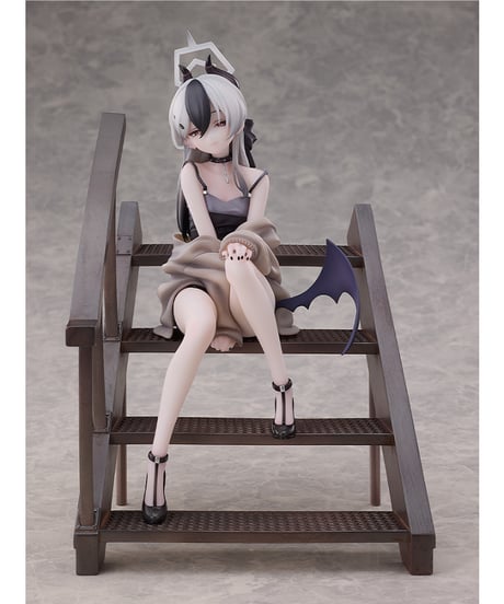 【予約】カヨコ(ドレス) メモリアルロビーVer.　1/7スケール　塗装済み完成品　ブルーアーカイブ -Blue Archive-　[Solarain]