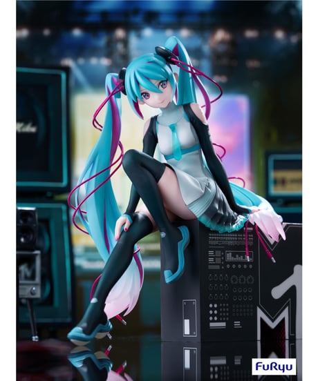 初音ミク×MTV 1/7スケールフィギュア　PVC製塗装済完成品