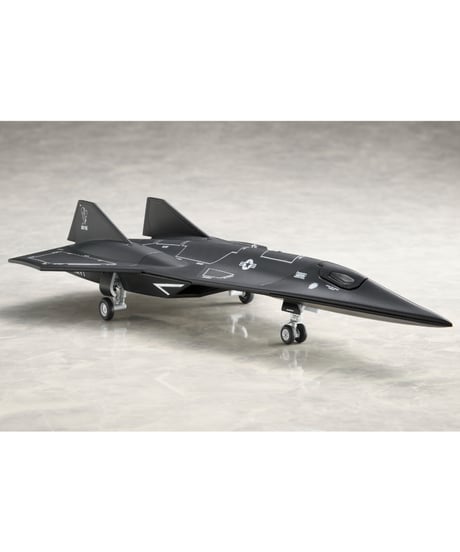 トップガン マーヴェリック　1/100スケール ダークスター　1/100スケール	ABS製塗装済完成品
