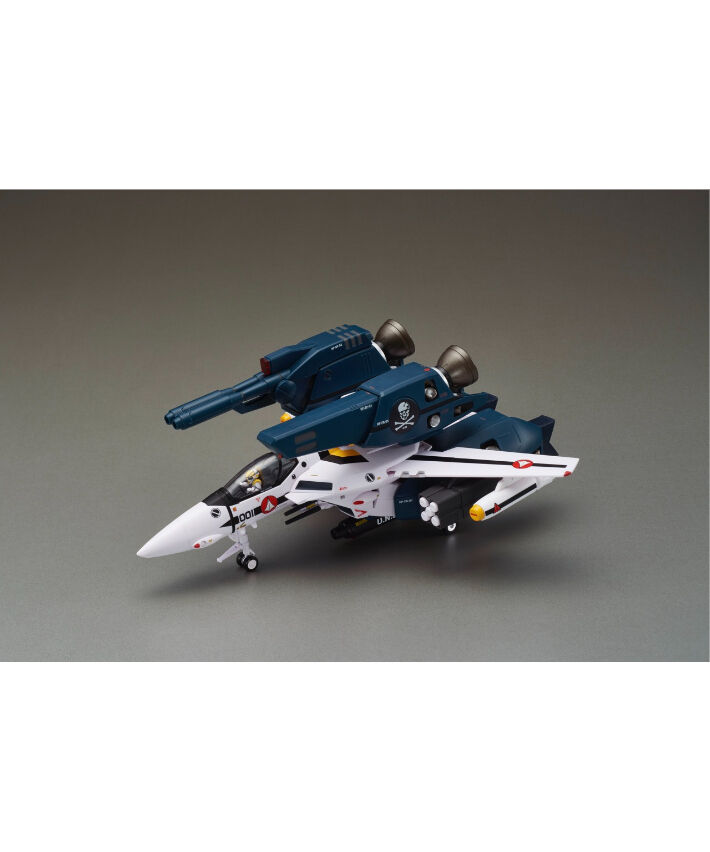 1/60 完全変形VF-1S ストライクバルキリー(ロイ・フォッカースペシャル) 1/60 完全変形VF-1S ストライクバルキリー (ロイ・フォッカー