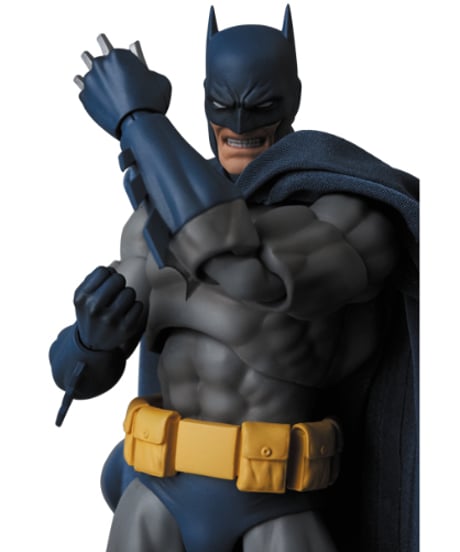 【予約】【送料無料】マフェックス No.105 MAFEX BATMAN "HUSH"　［メディコム・トイ］