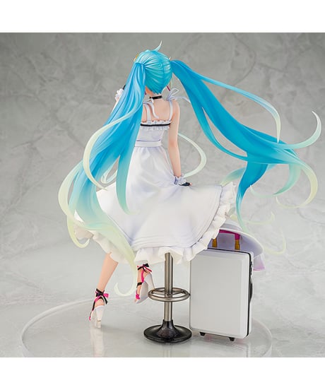 初音ミク GTプロジェクト　レーシングミク 2021 Vacation Style Ver.　1/7スケール　プラスチック製塗装済み完成品フィギュア