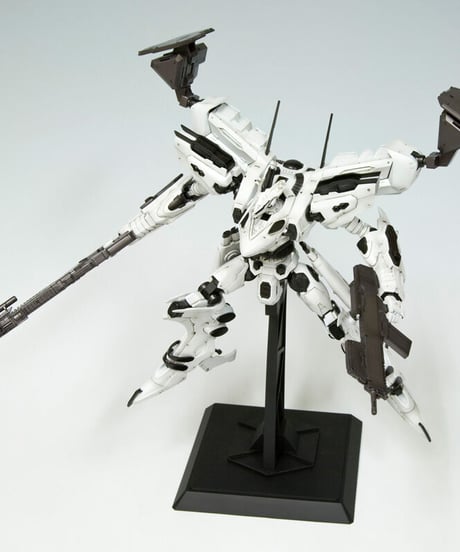 コトブキヤ　ラインアーク ホワイト・グリント　アーマード・コア