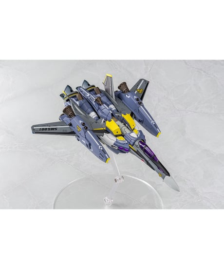 V.F.G. MC-18 マクロスF VF-25S スーパーメサイア　プラモデルキット　［アオシマ］