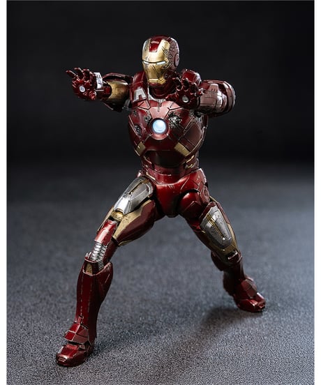 【予約】DLX アイアンマン・マーク7（バトルダメージ）　1/12スケール　塗装済み可動フィギュア　[threezero]