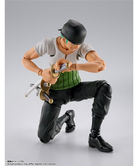 【送料無料】ワンピース S.H.Figuarts  ロロノア・ゾロ -冒険の夜明け-　［バンダイ］
