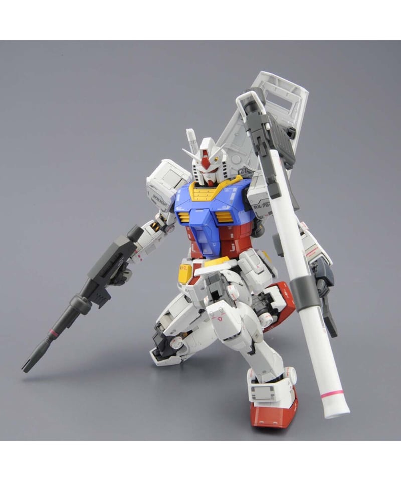 〈新品未開封〉MGガンダムver.3.0 RX78FRGMNT 機動戦士ガンダム』「MG 1/100 RX-78-2 ガンダムVer.3.0」が