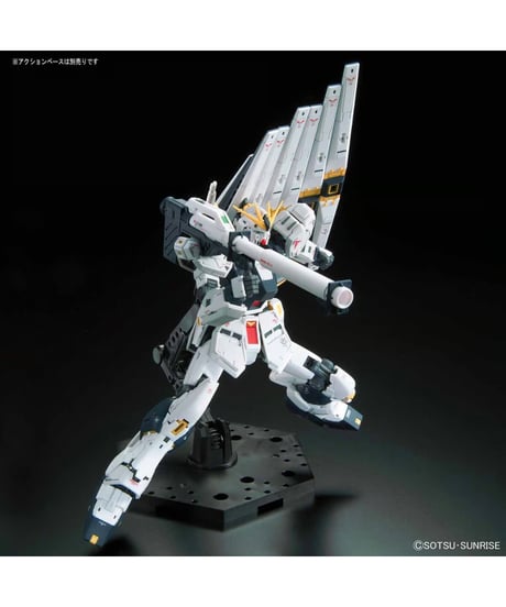 RG 1/144 νガンダム　機動戦士ガンダム 逆襲のシャア　プラモデル　［バンダイ］