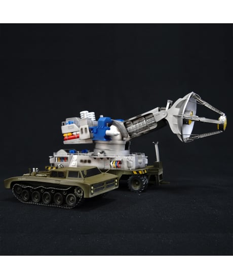 メーサー殺獣光線砲車　１／３５　ソフビキット復刻版