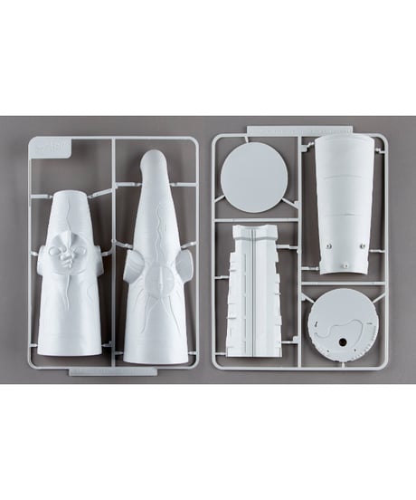 【予約】ARTPLA 太陽の塔（2026年再販）　プラスチックモデルキット　［海洋堂］