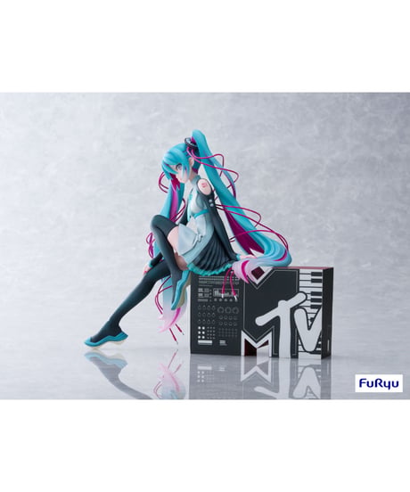 初音ミク×MTV 1/7スケールフィギュア　PVC製塗装済完成品