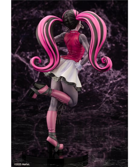 MONSTER HIGH™美少女 ドラキュローラ　1/7　PVC塗装済み完成品　［コトブキヤ］