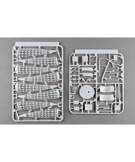【予約】ARTPLA 太陽の塔（2026年再販）　プラスチックモデルキット　［海洋堂］