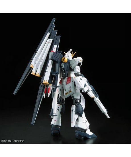 RG 1/144 νガンダム　機動戦士ガンダム 逆襲のシャア　プラモデル　［バンダイ］