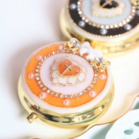 オレンジ　クロスハート♡コンパクトケース