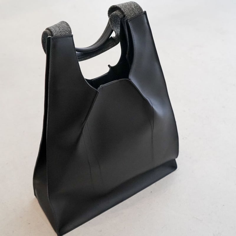 Rich I / TRAPEZOID [LEATHER TOTE BAG] | niki