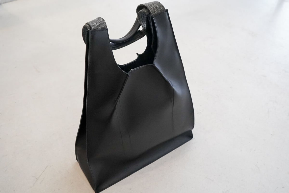 Rich I / TRAPEZOID [LEATHER TOTE BAG] | niki