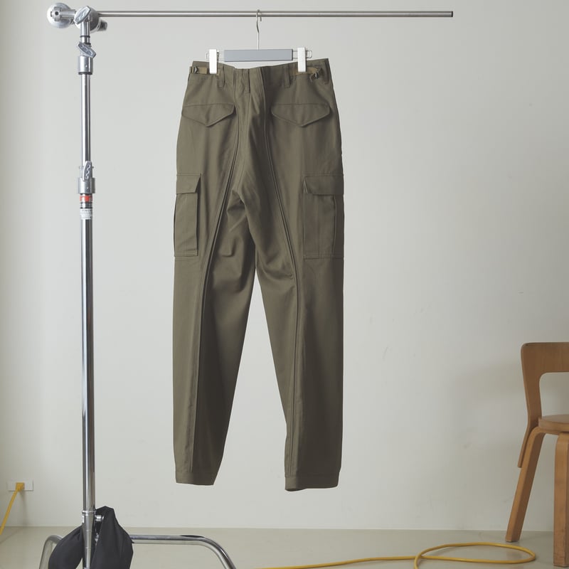 NVRFRGT CENTER SEAM CURVED 3D CARGO | niki