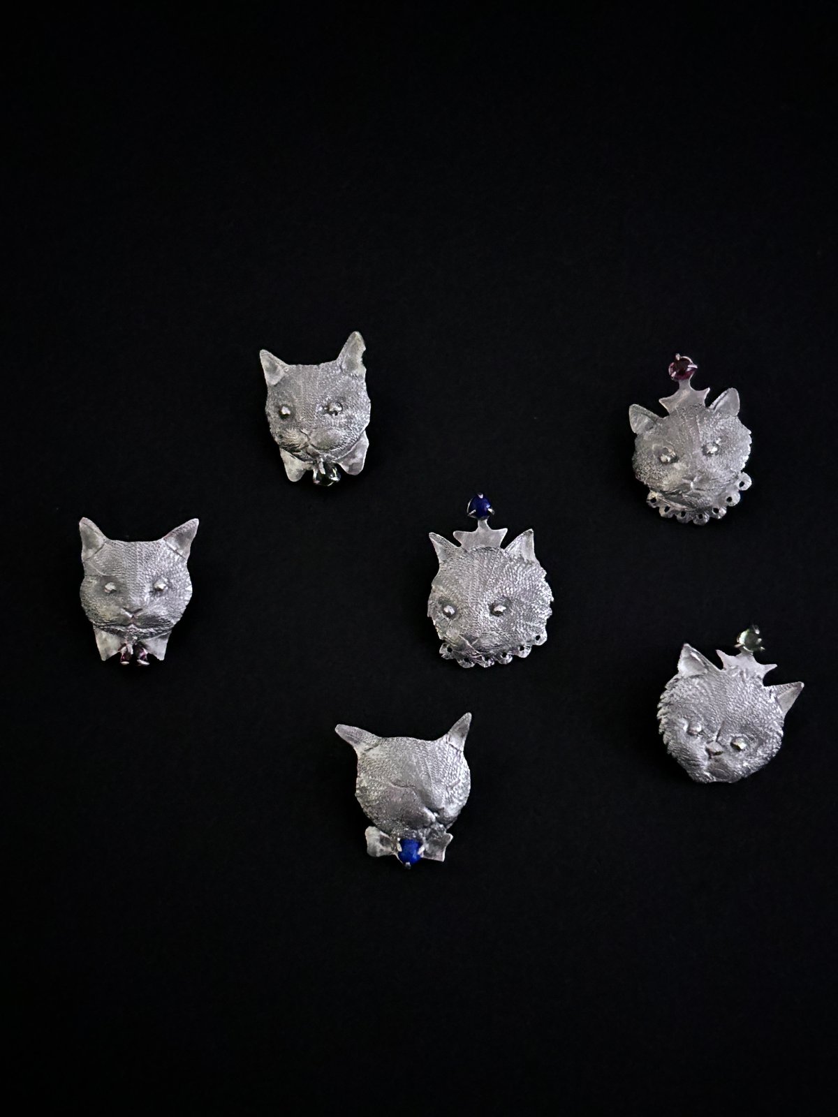 天野ミサ＿15＿ピンブローチF 「ガーネットの男爵」 | necotenstore's S