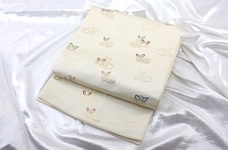 A1874】【六通】兎散らし 寄り添っているうさぎ | 和ノ藤リユース 