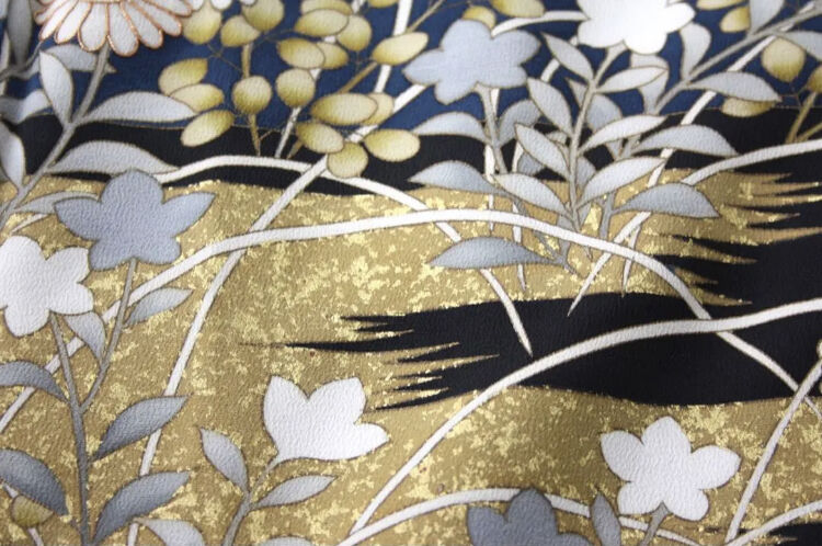 絢爛豪華な貴族の花嫁道中圧巻の総刺繍黒留袖高級本金箔袋帯