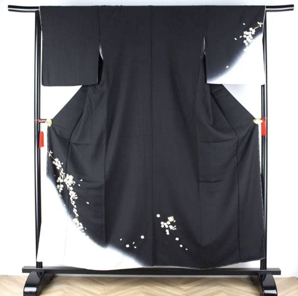 付け下げ) 汕頭刺繍 たちばな 桜の花 金糸 しつけ糸有 未使用品 A3024