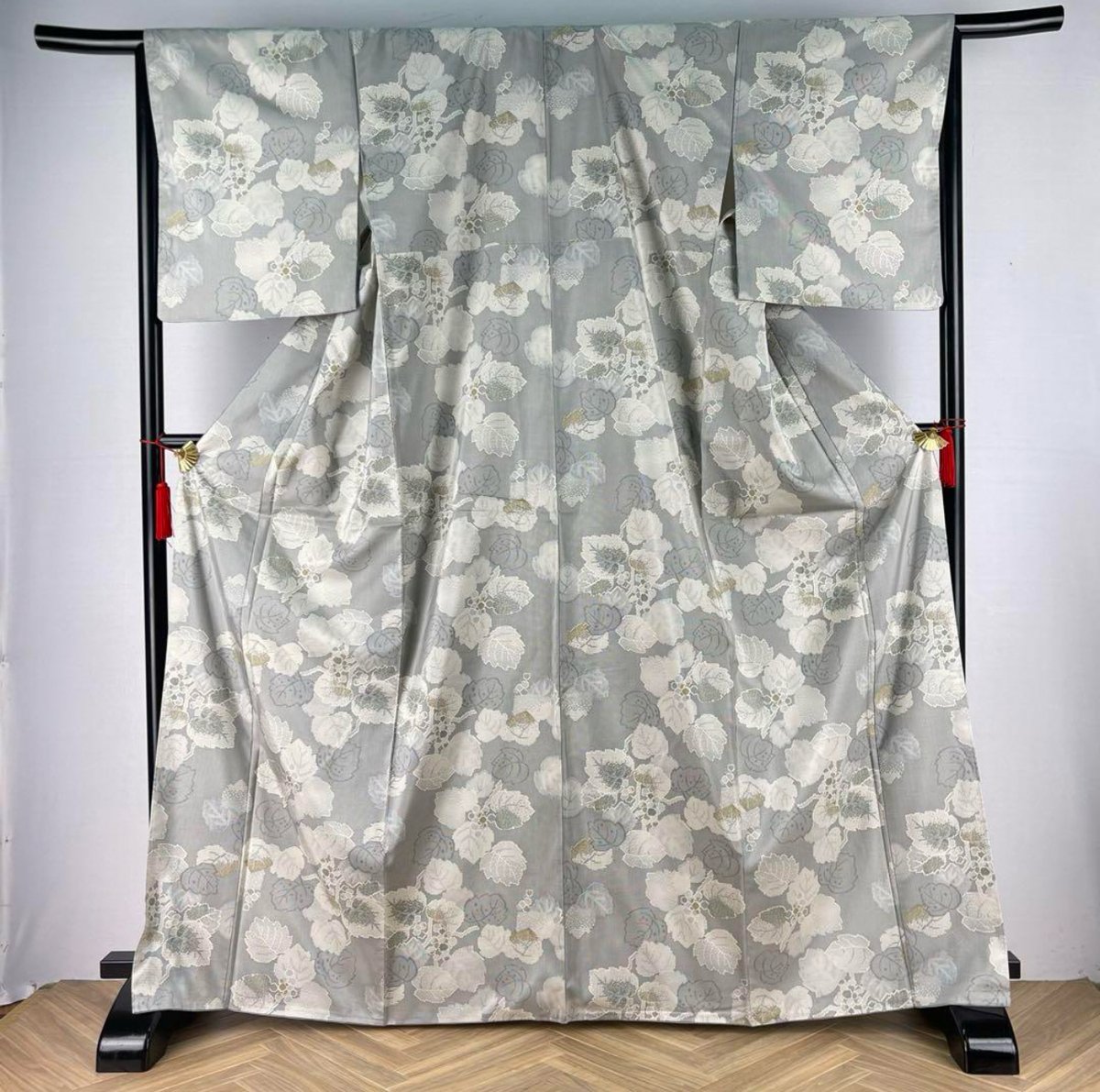 大島紬) 葉っぱと実 しつけ糸有 未使用品 A3333 | 和ノ藤リユース